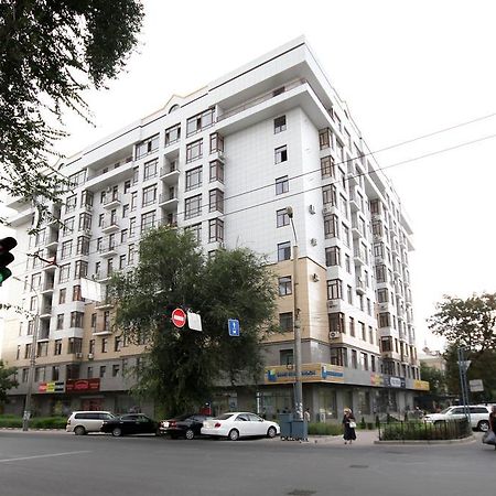 בישקק Oscar'S Apartments מראה חיצוני תמונה