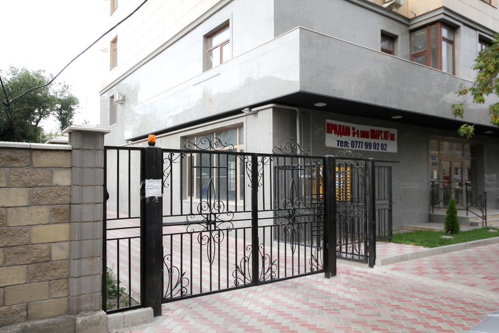 בישקק Oscar'S Apartments מראה חיצוני תמונה